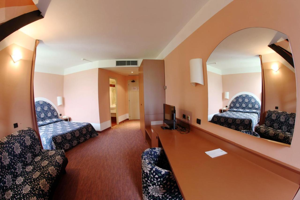 Etoile Du Nord Hotel Sarre Bagian luar foto